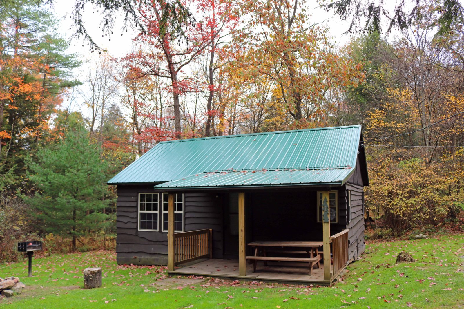 Whispering Oaks Cabins – Cook Forest Cabins